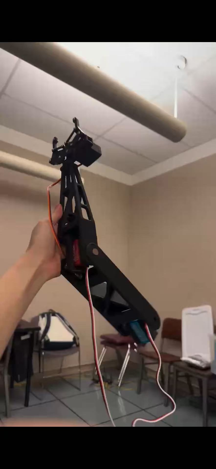 Manipulator arm on the mobile robot